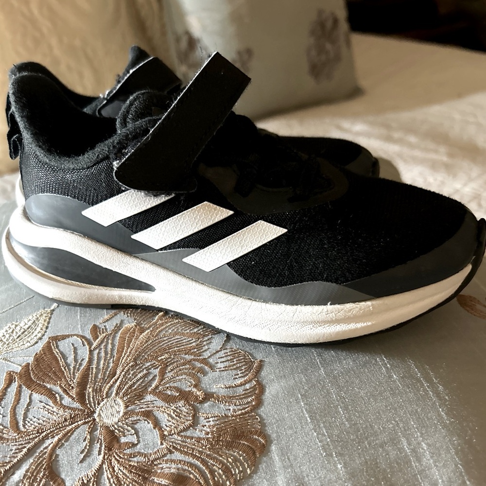 Boys Sz 13 1/2 Adidas Tennis Shoes